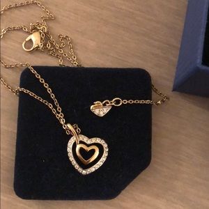 Sworovski heart pendant necklace. Choker style.